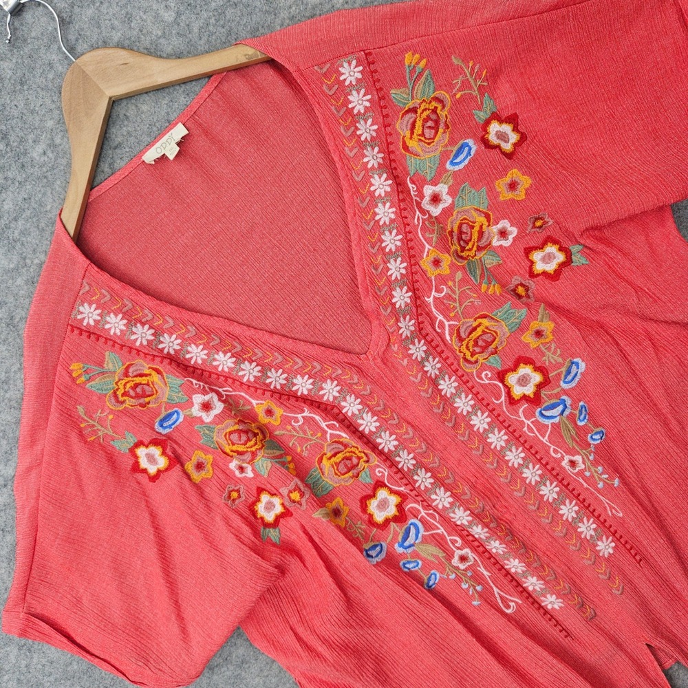 Oddi Top Women's 1XL Coral Red Embroidered Floral Tie Front V-Neck Rayon Flowy